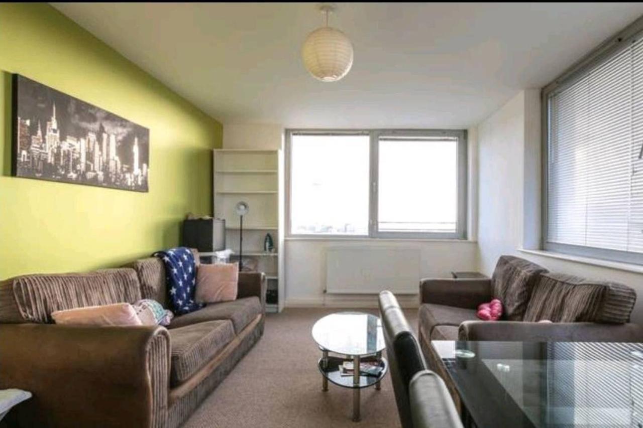 Large 3 Bedrooms In Liverpool City Centre, Free Parking Bagian luar foto