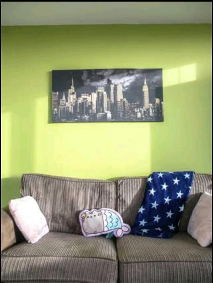 Large 3 Bedrooms In Liverpool City Centre, Free Parking Bagian luar foto
