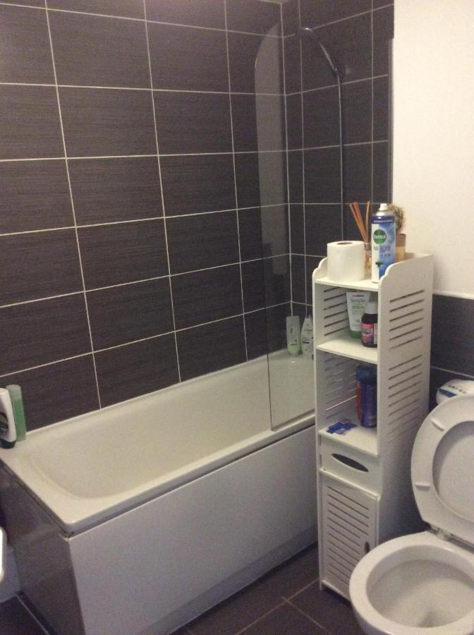 Large 3 Bedrooms In Liverpool City Centre, Free Parking Bagian luar foto